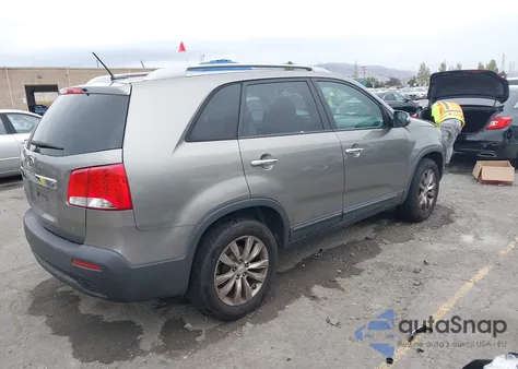 2011 Kia Sorento Lx V6 from USA, damaged, VIN 5XYKT4A23BG069107